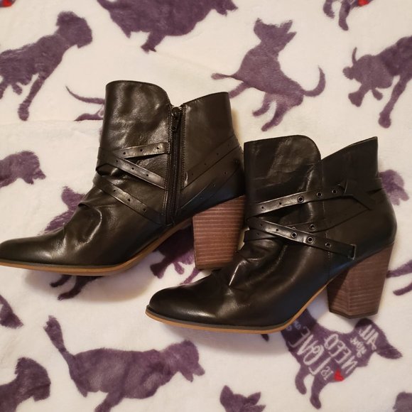 Bella Vita Shoes - BRAND NEW: BELLA VITA ANKLE BOOTS